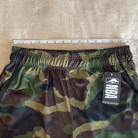 NBA Drawstring Lightweight Athletic Shorts - Size M - Picture 11 of 14